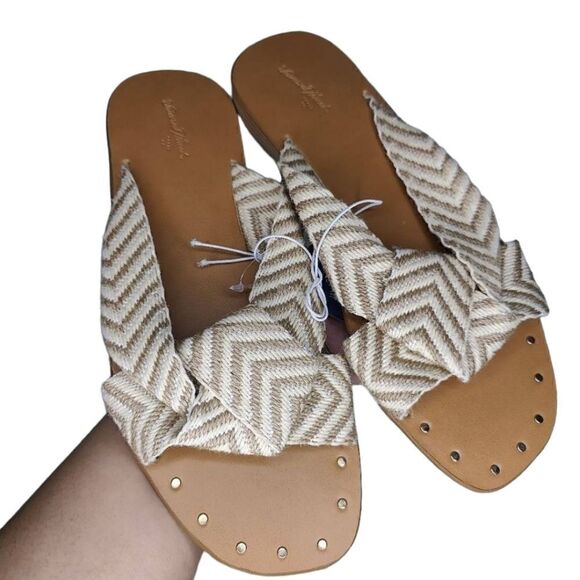 Universal Thread Louise Chevron Boho Sandals - Picture 1 of 8